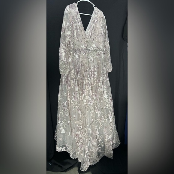 Mac Duggal 20214 NWT Long Sleeve Beaded Applique Gown - Picture 5 of 6